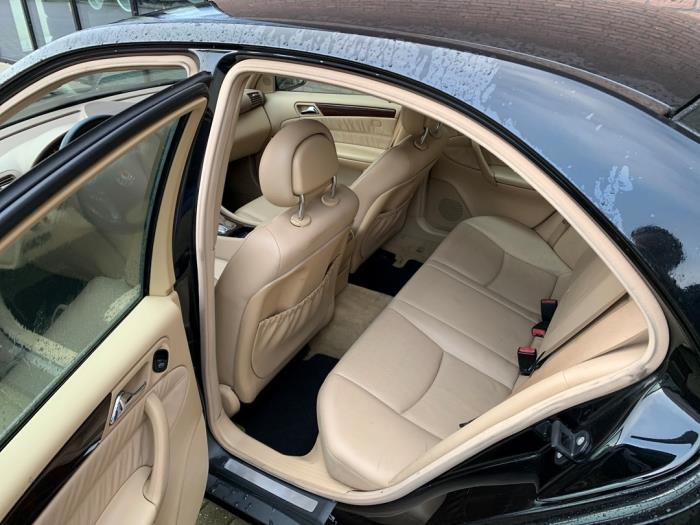 Mercedes C 2.7 C-270 CDI 20V Vehículo de desguace (2004, Metálico, Negro)