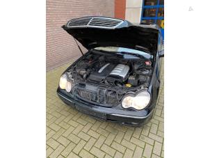 Mercedes C 2.7 C-270 CDI 20V Vehículo de desguace (2004, Metálico, Negro)