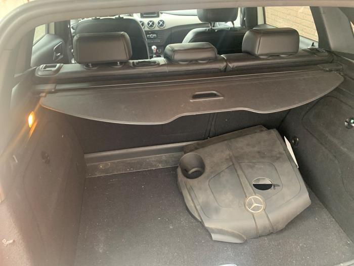 Mercedes B 1.8 B-180 CDI BlueEFFICIENCY 16V Salvage vehicle (2012, White)