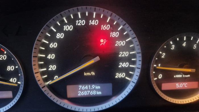 Mercedes C 1.8 C-200K 16V Vehículo de desguace (2007, Oscuro, Gris)