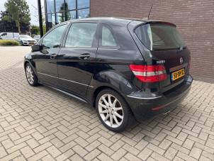 Mercedes B 2.0 B-200 16V Turbo Épave (2007, Métallisé, Noir)