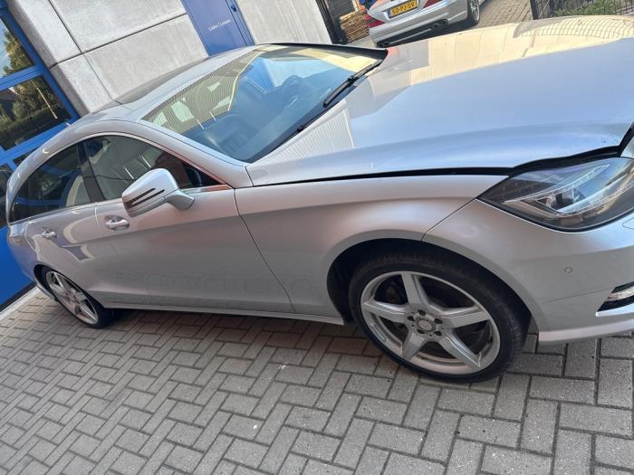 Mercedes CLS Shooting Brake 350 CDI BlueEfficiency 3.0 V6 24V Salvage vehicle (2013, Metallic, Silver grey)