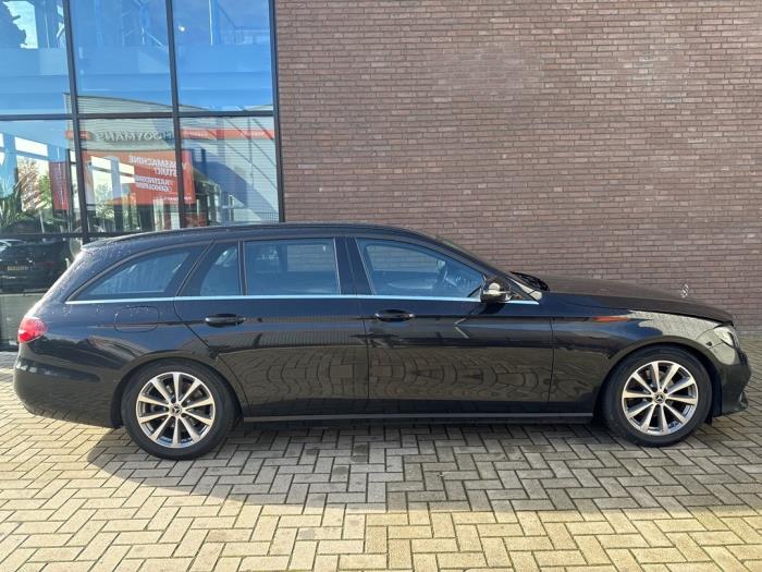 Mercedes E Estate E-200d 2.0 Turbo 16V Skrotfordon (2017, METALLIC ZWART)