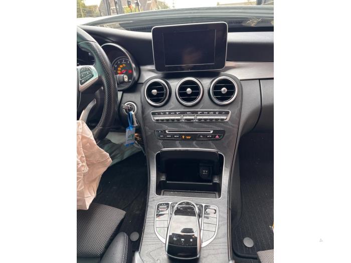 Mercedes C C-200 2.0 CGI 16V Vehículo de desguace (2018, Blanco)