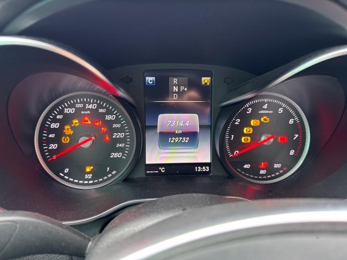 Mercedes C C-200 2.0 CGI 16V Vehículo de desguace (2018, Blanco)