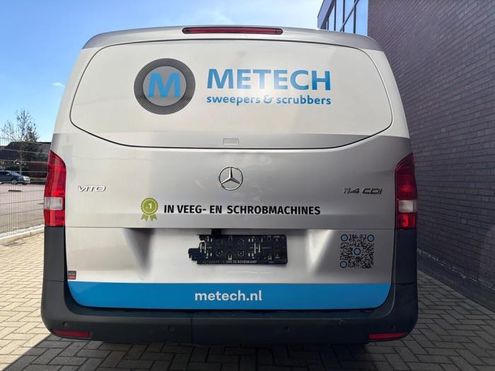 Mercedes Vito 2.2 114 CDI 16V Vehículo de desguace (2017, Metálico, Gris plateado)