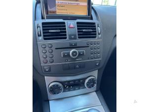 Mercedes C Estate 2.2 C-220 CDI 16V BlueEfficiency Vehículo de desguace (2010, Metálico, Negro)