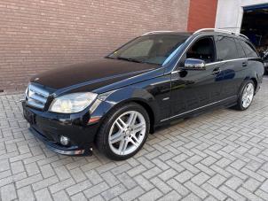 Mercedes C Estate 2.2 C-220 CDI 16V BlueEfficiency Vehículo de desguace (2010, Metálico, Negro)