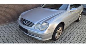 Mercedes CLK 2.6 240 V6 18V Vehículo de desguace (2002, Metálico, Gris plateado)