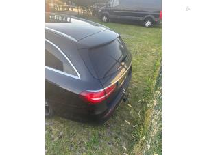 Mercedes E Estate E-220d 2.0 Turbo 16V Vehículo de desguace (2018, Metálico, Negro)