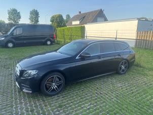 Mercedes E Estate E-220d 2.0 Turbo 16V Vehículo de desguace (2018, Metálico, Negro)