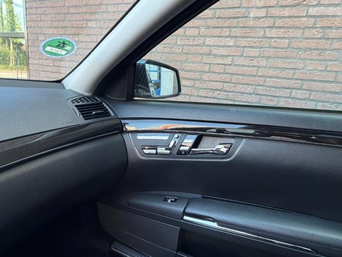 Mercedes S 3.0 S-350 BlueTec 24V 4-Matic Vehículo de desguace (2012, Metálico, Negro)