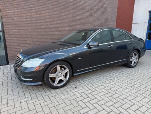 Mercedes S 3.0 S-350 BlueTec 24V 4-Matic Vehículo de desguace (2012, Metálico, Negro)