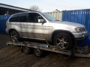 BMW X5 3.0 24V Samochód złomowany (2003, Szary)