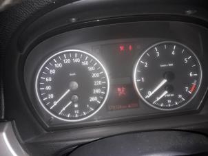 BMW 3 serie Touring 318i 16V Épave (2006, Gris)