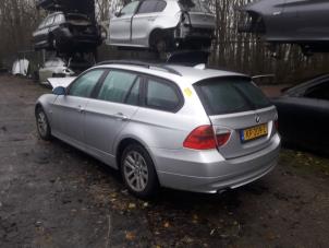 BMW 3 serie Touring 318i 16V Épave (2006, Gris)