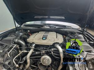 BMW 7 serie 745d 4.4 V8 32V Samochód złomowany (2006, Niebieski)