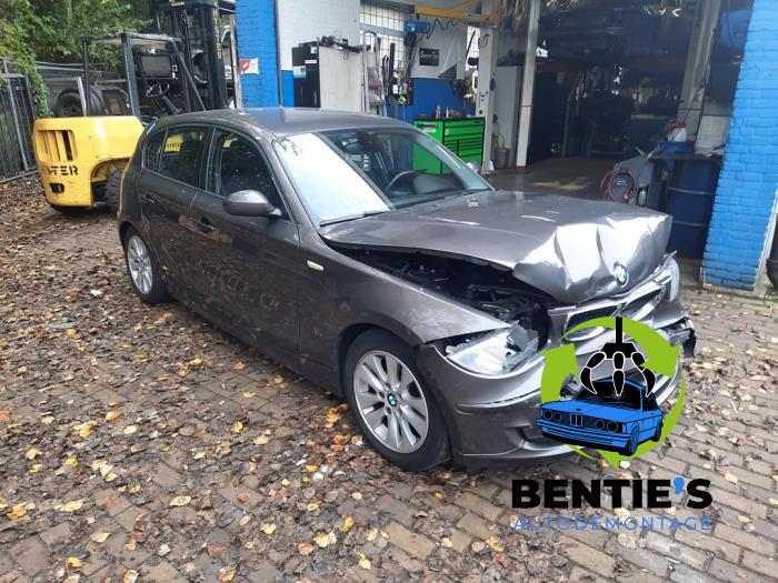 BMW 1 serie 118i 16V Salvage vehicle (2007, Brown)