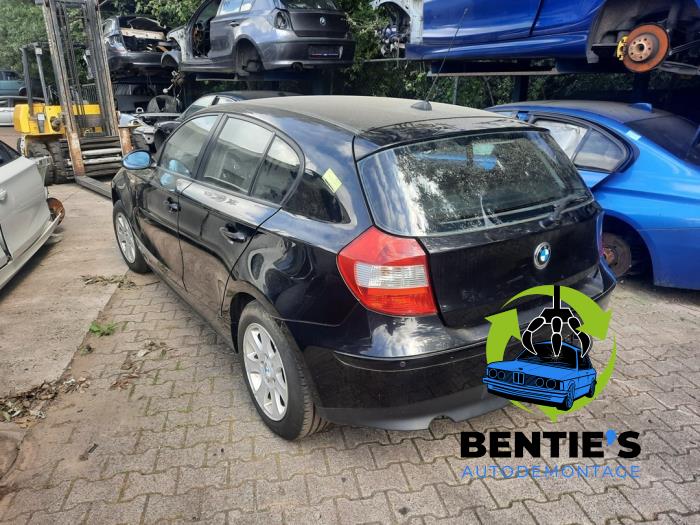 BMW 1 serie 116i 1.6 16V Épave (2005, Noir)