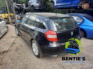 BMW 1 serie 116i 1.6 16V Épave (2005, Noir)