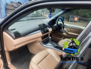 BMW X5 3.0d 24V Épave (2005, Noir, Bleu saphir, Noir saphir)