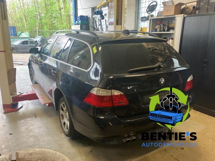 BMW 5 serie Touring 525d 24V Salvage vehicle (2008, Blue)