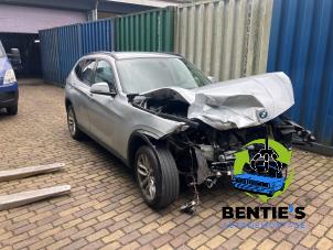 BMW X1 sDrive 20i 2.0 16V Twin Power Turbo Épave (2015, Gris)