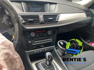 BMW X1 sDrive 20i 2.0 16V Twin Power Turbo Épave (2015, Gris)