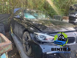 BMW 3 serie 330e Schrottauto (2017, Schwarz)