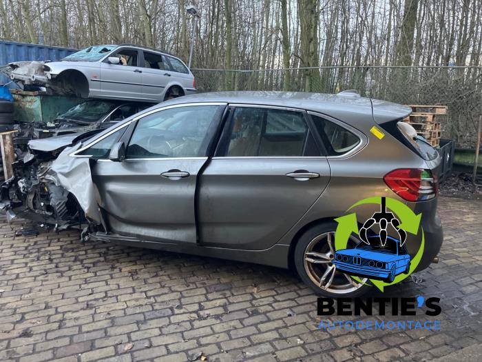 BMW 2 serie Active Tourer 218d 2.0 TwinPower Turbo 16V Skrotfordon (2014, GRIJS)