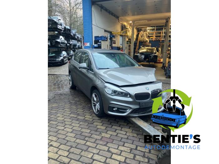 BMW 2 serie Active Tourer 218d 2.0 TwinPower Turbo 16V Skrotfordon (2014, GRIJS)