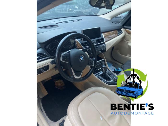 BMW 2 serie Active Tourer 218d 2.0 TwinPower Turbo 16V Skrotfordon (2014, GRIJS)