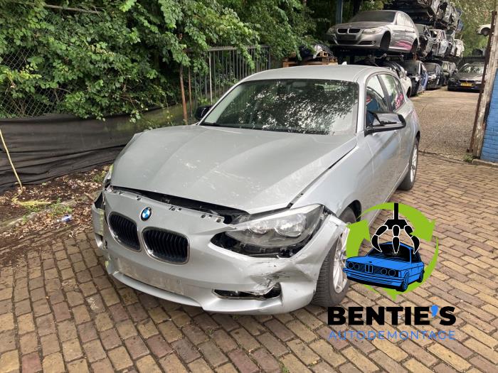 BMW 1 serie 114i 1.6 16V Salvage vehicle (2013, Silver)