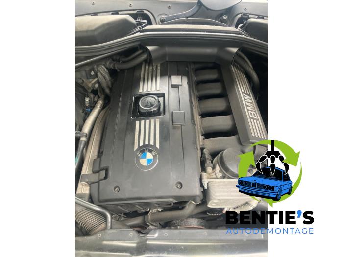 BMW 5 serie Touring 525i 24V Salvage vehicle (2008, Gray)