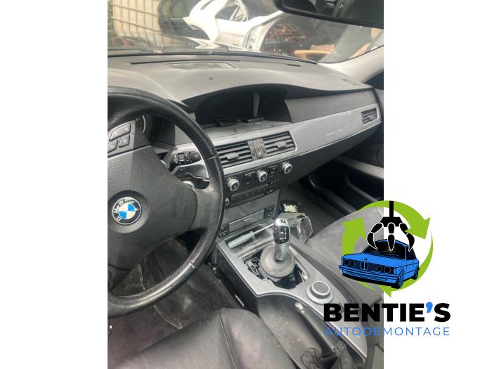 BMW 5 serie Touring 525i 24V Salvage vehicle (2008, Gray)
