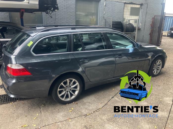 BMW 5 serie Touring 525i 24V Salvage vehicle (2008, Gray)
