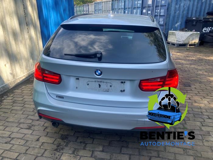 BMW 3 serie Touring 320d 2.0 16V Salvage vehicle (2015, Gray)