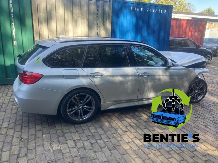 BMW 3 serie Touring 320d 2.0 16V Salvage vehicle (2015, Gray)
