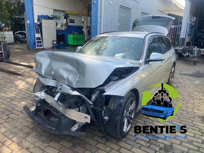 BMW 3 serie Touring 320d 2.0 16V Salvage vehicle (2015, Gray)