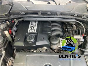BMW 3 serie 318i 16V Vehículo de desguace (2008, Negro)