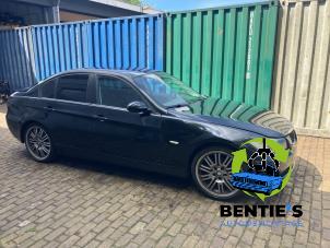 BMW 3 serie 318i 16V Vehículo de desguace (2008, Negro)