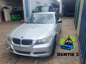 BMW 3 serie 320i 16V Vehículo de desguace (2005, Gris)