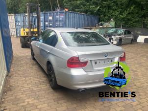 BMW 3 serie 320i 16V Vehículo de desguace (2005, Gris)