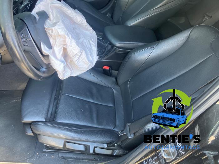 BMW 1 serie 114i 1.6 16V Vehículo de desguace (2012, Negro)