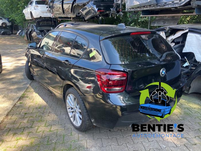 BMW 1 serie 114i 1.6 16V Vehículo de desguace (2012, Negro)
