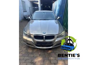 BMW 3 serie Touring 318i 16V Vehículo de desguace (2009, Marrón)