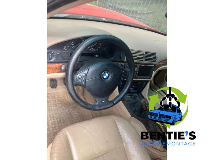 BMW 5 serie Touring 540i 32V Vehículo de desguace (2000, Rojo)