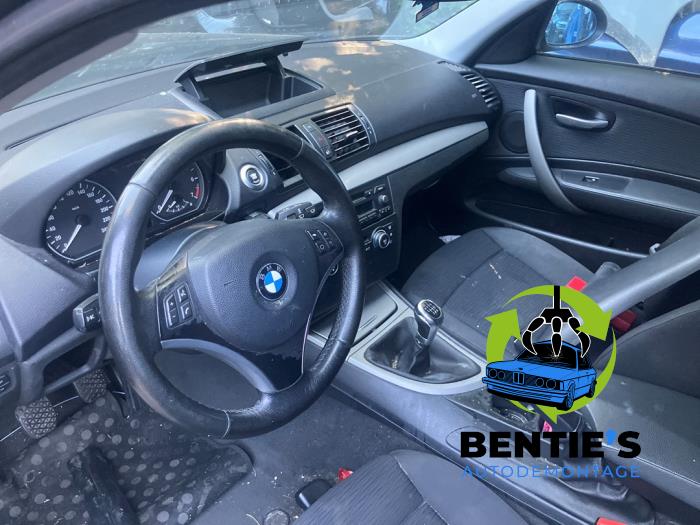 BMW 1 serie 116i 1.6 16V Vehículo de desguace (2007, Negro)