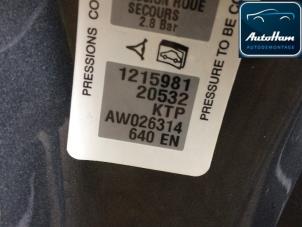 Peugeot 207/207+ 1.6 HDi 16V Vehículo de desguace (2010, Gris)