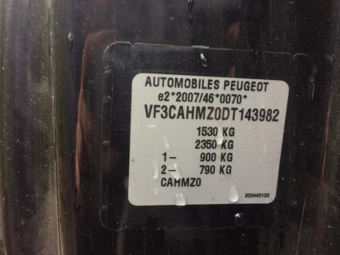 Peugeot 208 I 1.2 Vti 12V PureTech 82 Vehículo de desguace (2013, Azul)